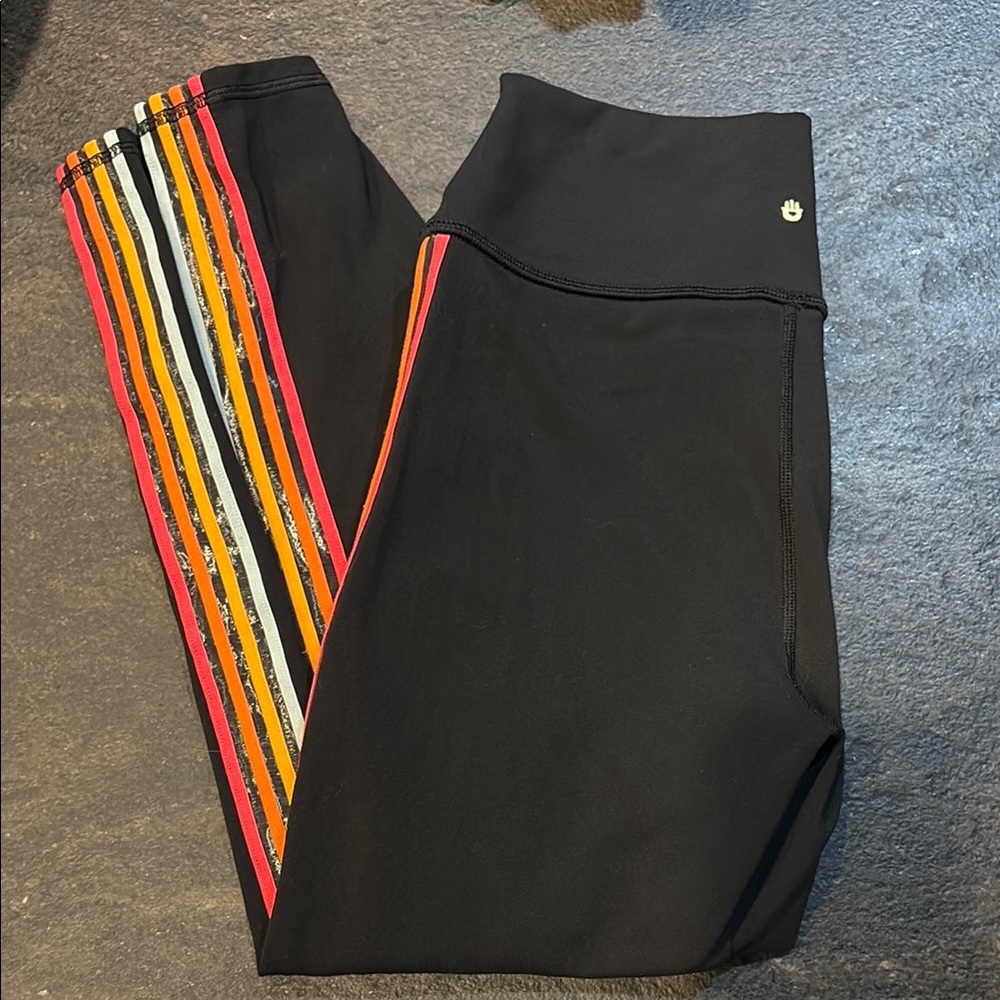 Spiritual Gangster Black Leggings with Dynamic Stripes